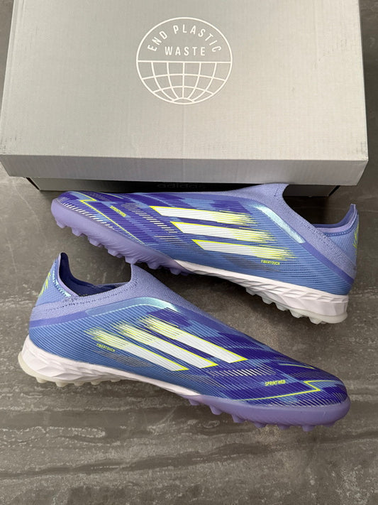 Adidas F50 Laceless TF