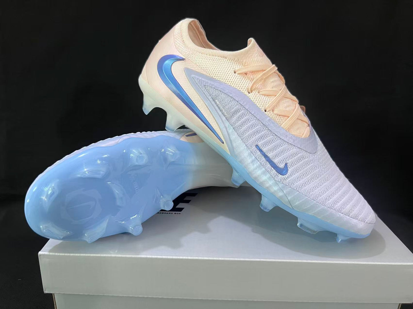 Nike Phantom 6 Low Elite FG Football Boot Showtime