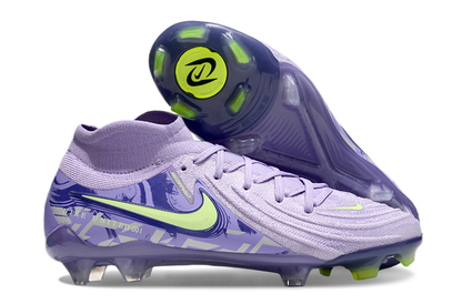 Nike Phantom Luna 2 Elite FG Football Boot from the United 001