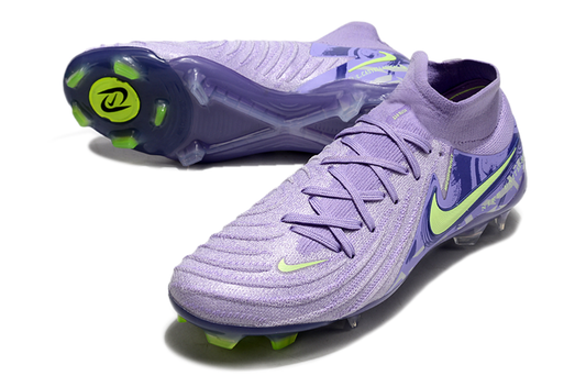 Nike Phantom Luna 2 Elite FG Football Boot from the United 001