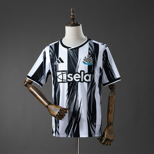 Newcastle United 25/26 Home Long Sleeve Jersey Fan Version