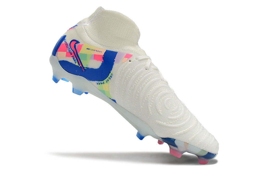 Nike Phantom Luna 2 Elite FG Football Boot from the SoCal Pack