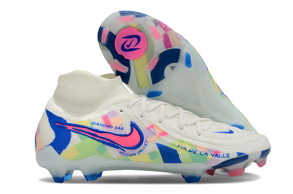 Nike Phantom Luna 2 Elite FG Football Boot from the SoCal Pack