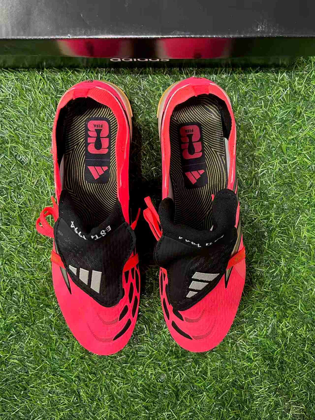 adidas Predator 26 FG
